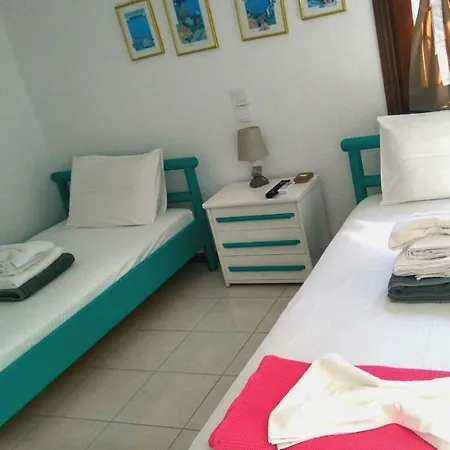 Sani Maria סאני ביץ'